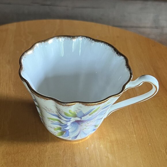 Vtg. Royal Stafford Bone China "Orchid" Teacup with Gold Trim, Made in England - Picture 2 of 9